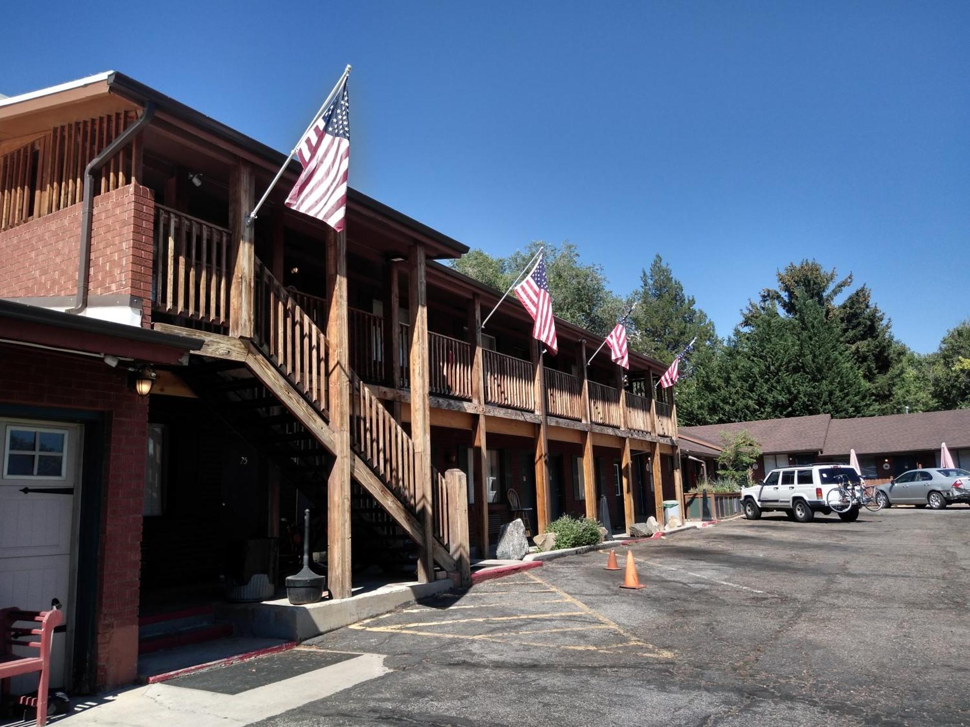 The Charin Inn Clearfield 外观 照片